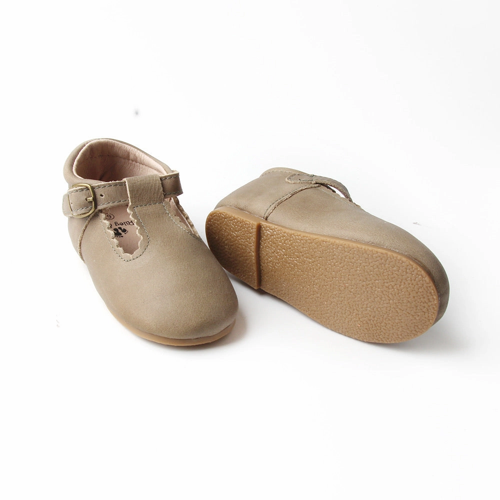 Riley T-Straps -  Oil Waxed - Olive Green Scalloped Asics Running Shoes Ranked