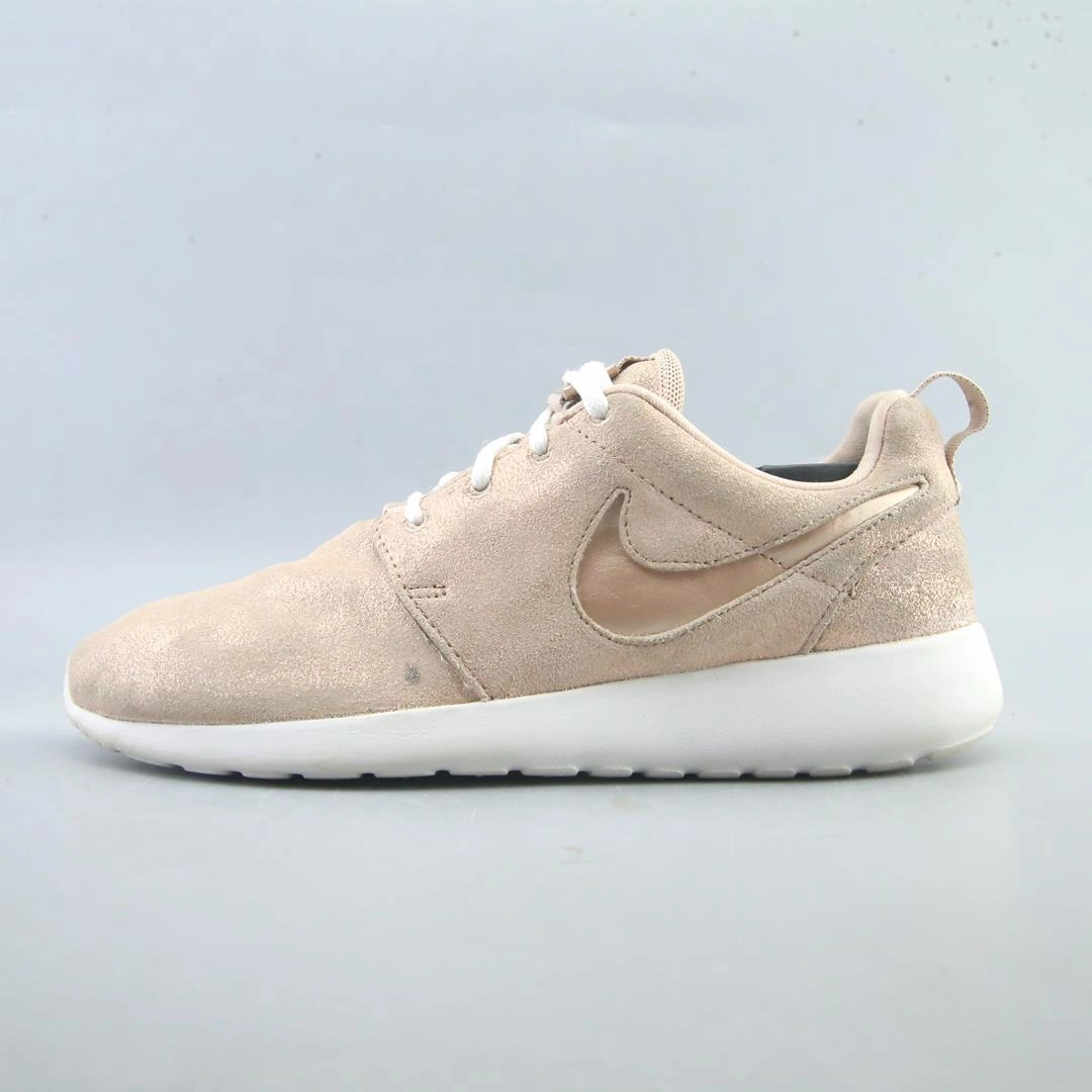 NIKE ROSHE ONE Best On Running Shoe