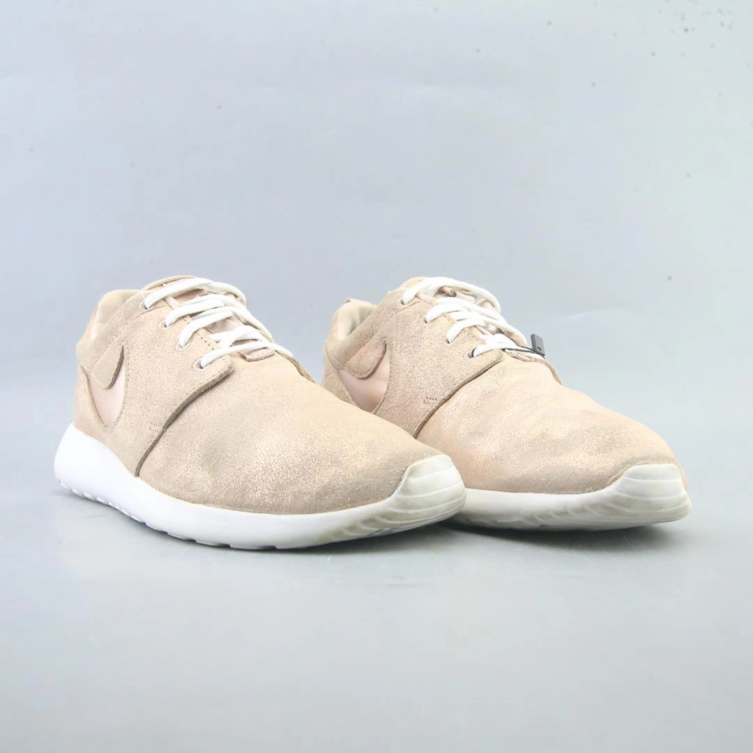 NIKE ROSHE ONE Running Without Shoes