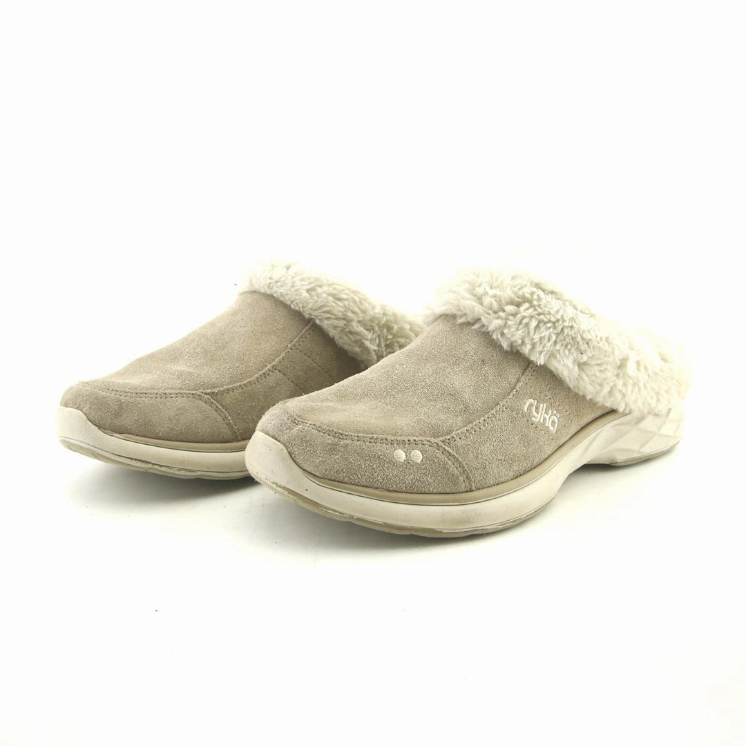 Sports Shoes Vs Casual Shoes RYKA LUXURY 2