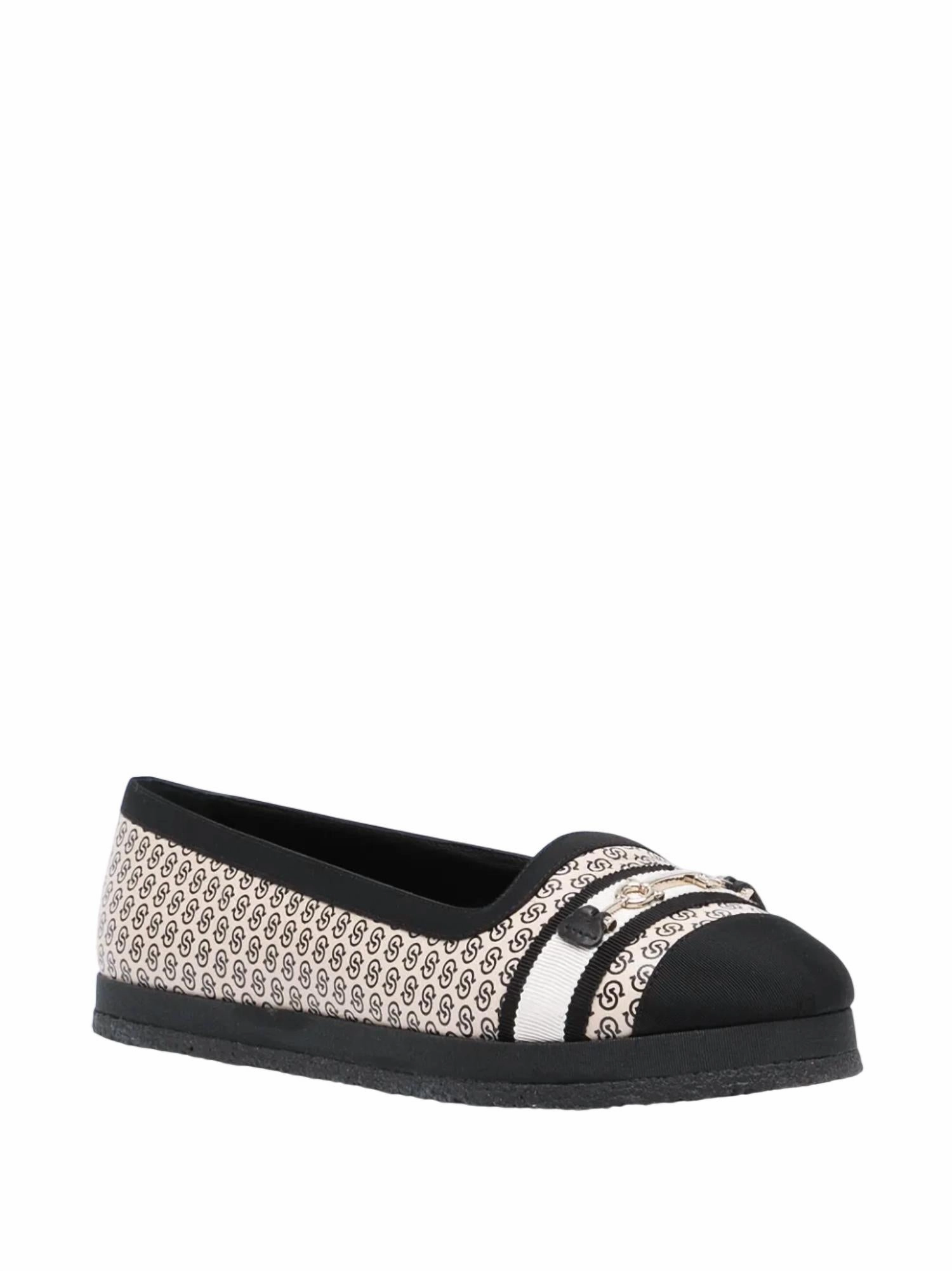 Loafers Define Salvatore Ferragamo - Women's Kelsi Ballerina Sandal