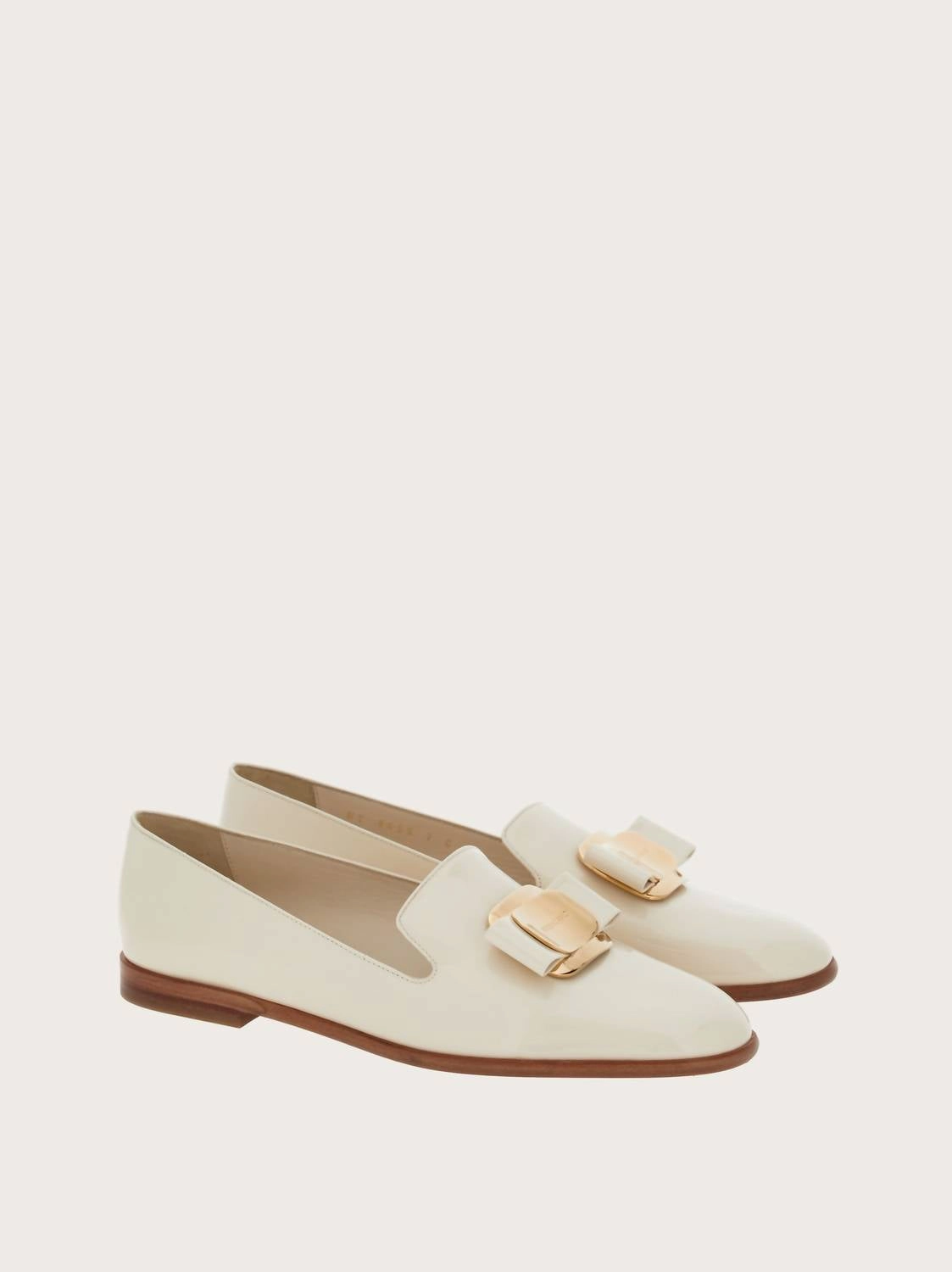 Union Loafers Cafe Salvatore Ferragamo - Women's Vara Plate Loafer