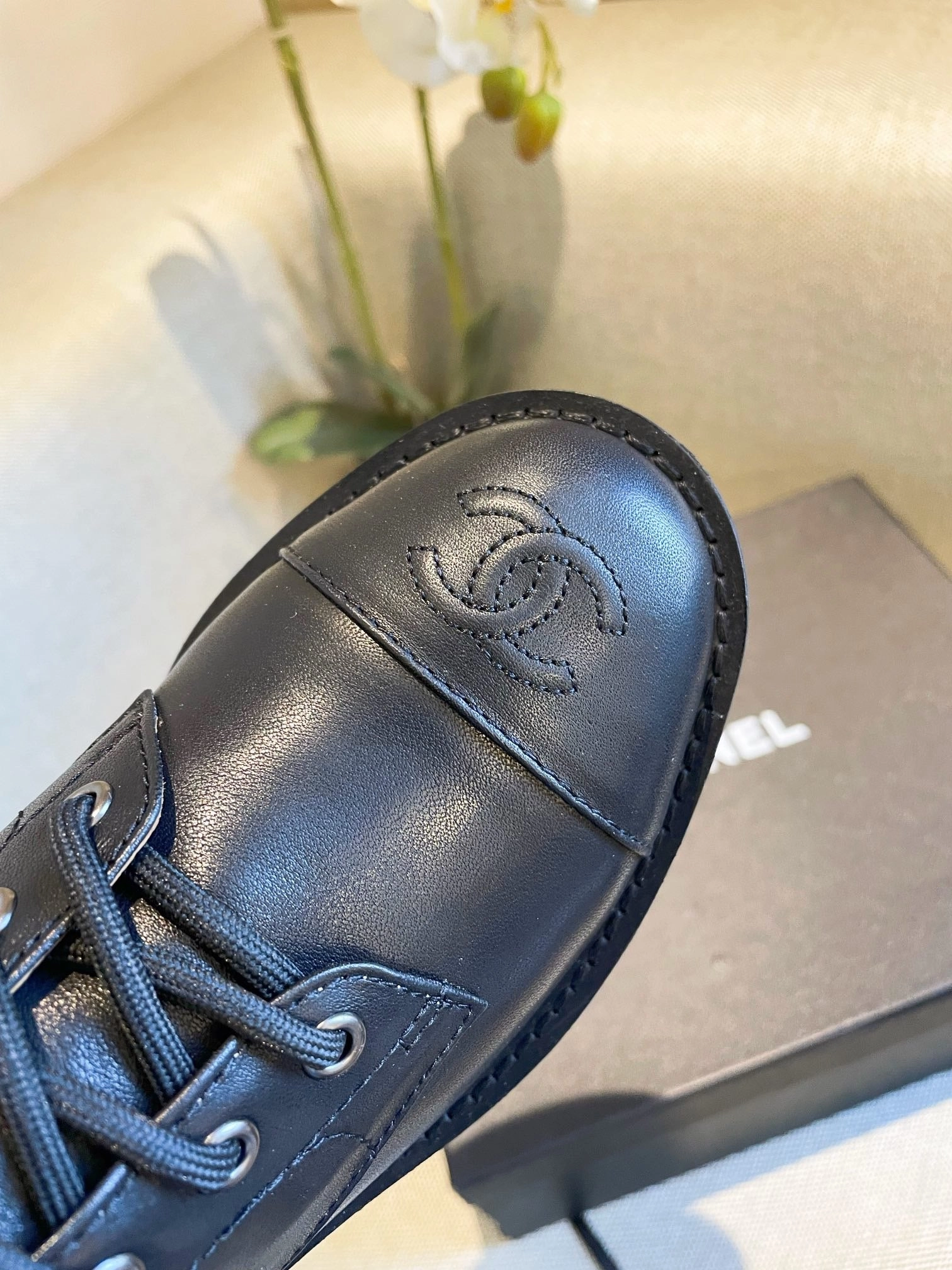 SE650  Size 5-9    Material: Cowhide  Lining: Sheep skin Sole: Italian leather Adidas Codechaos Golf Shoes