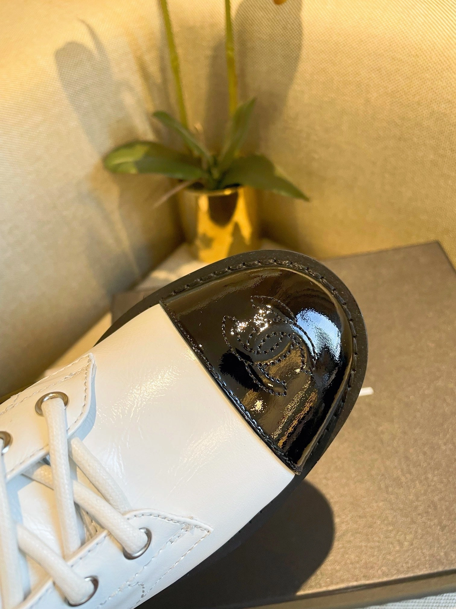 Adidas Adizero Adios 9 Running Shoes SE651  Size 5-9  Material: Cowhide  Lining: Sheep skin Sole: Italian leather