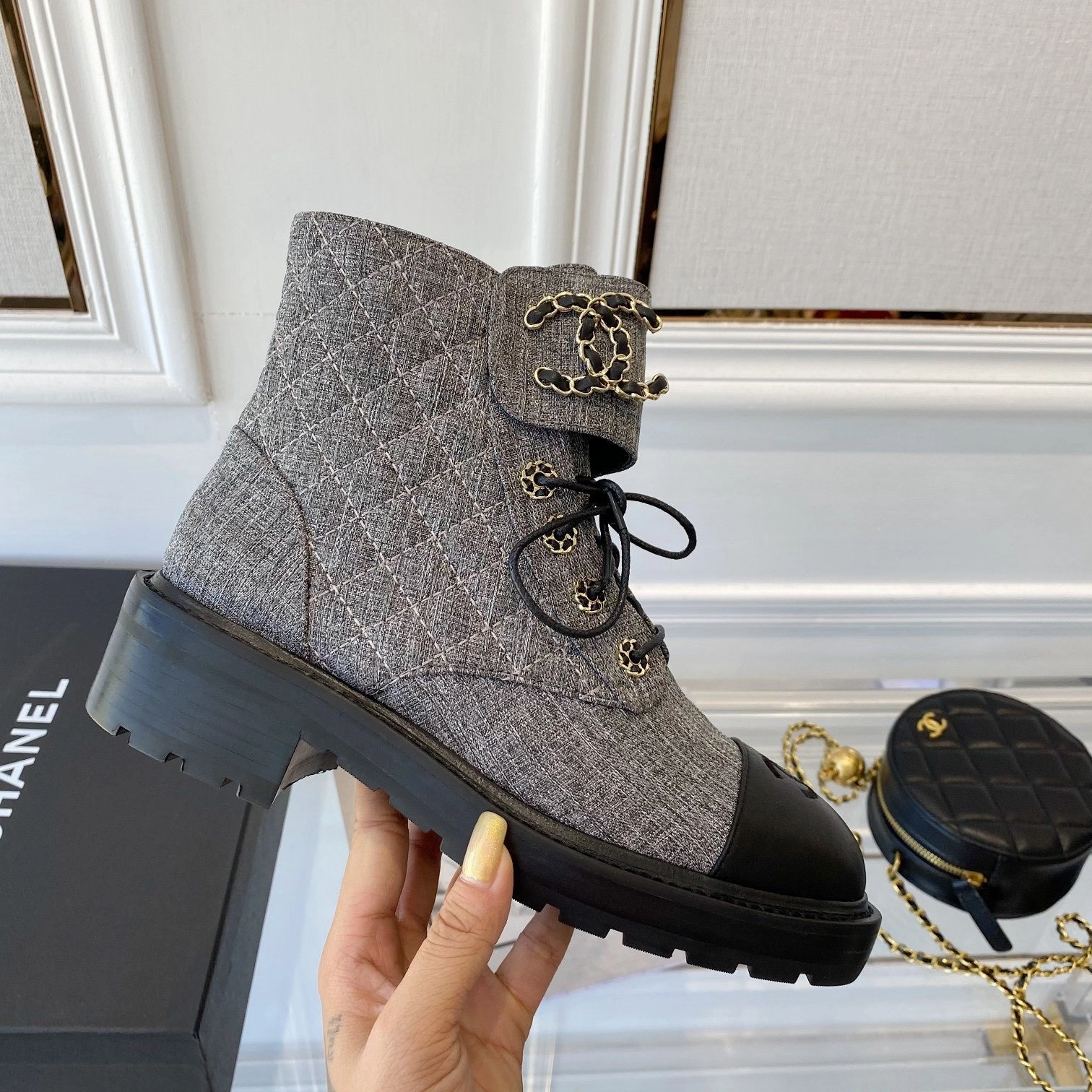 Adidas Mid Rise Shoes SE731  Size 4-9