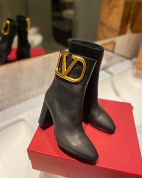 Adidas Hvc 2 Wrestling Shoes SE794  Size5-11   Heels:8cm Material: Cowhide  Lining: Sheep skin Sole: Italian leather