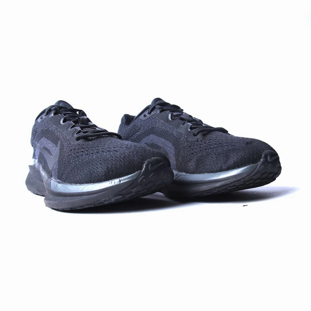 NIKE WINFLO 11 Best Running Shoes For The Treadmill