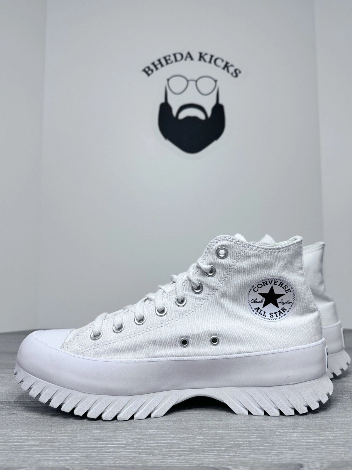 Asics Designer Shoes Size 9.5 Mens Converse Sneakers White A00871C Chuck Taylor All Star Lugged 2.0