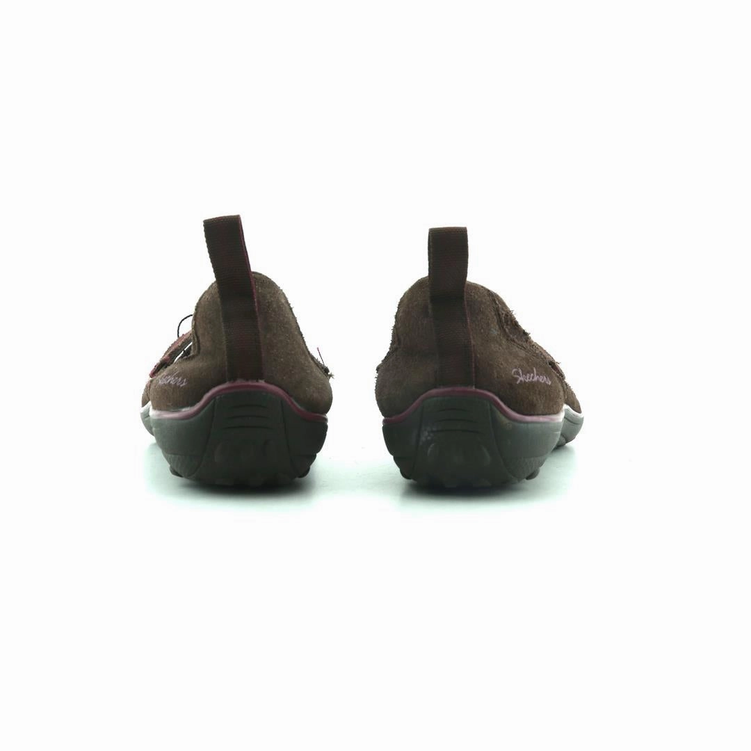 Explore Strada Casual Shoes SKECHERS  EARTH FEST