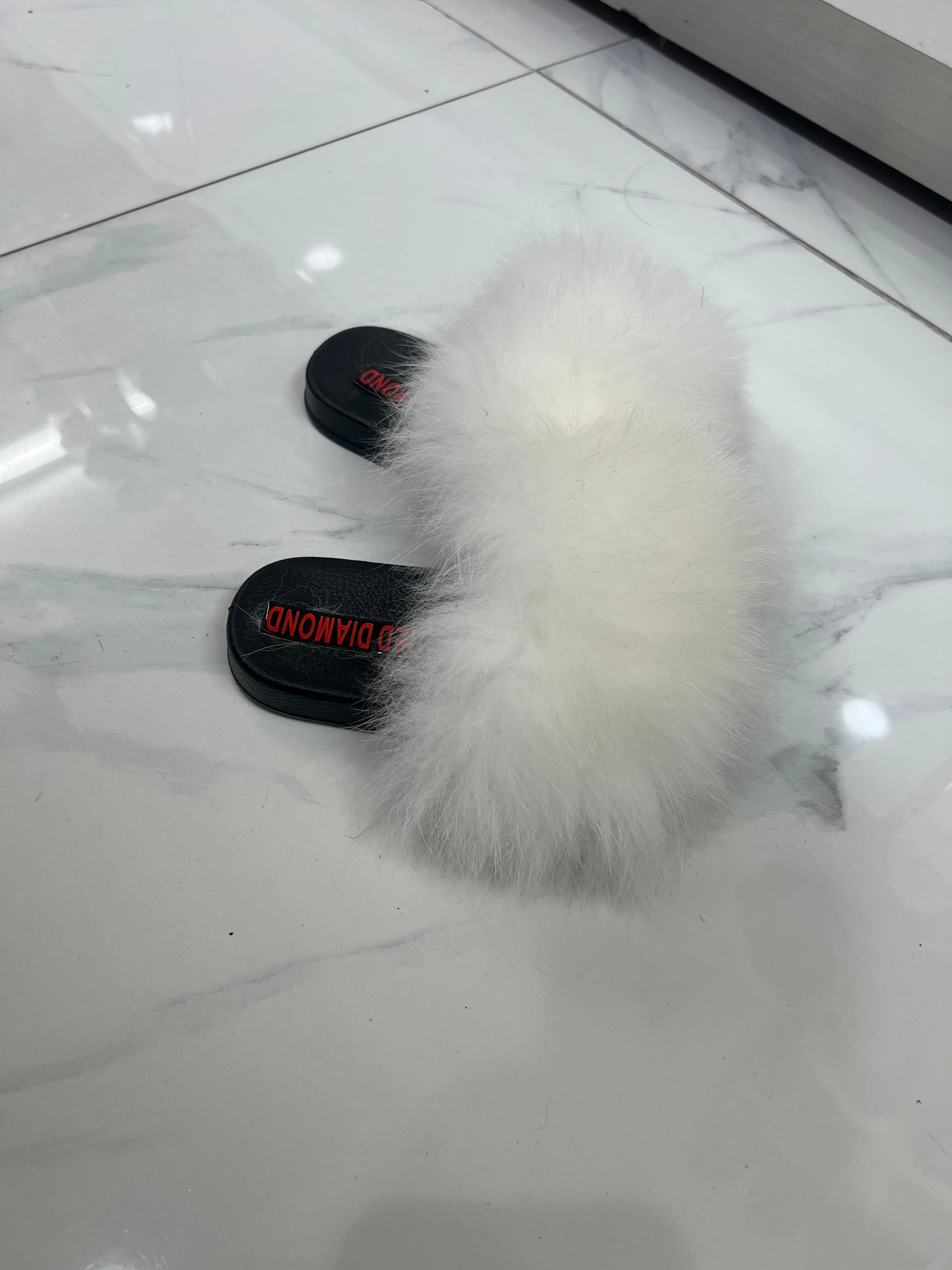 Checkered Slippers Kids faux fur slides white