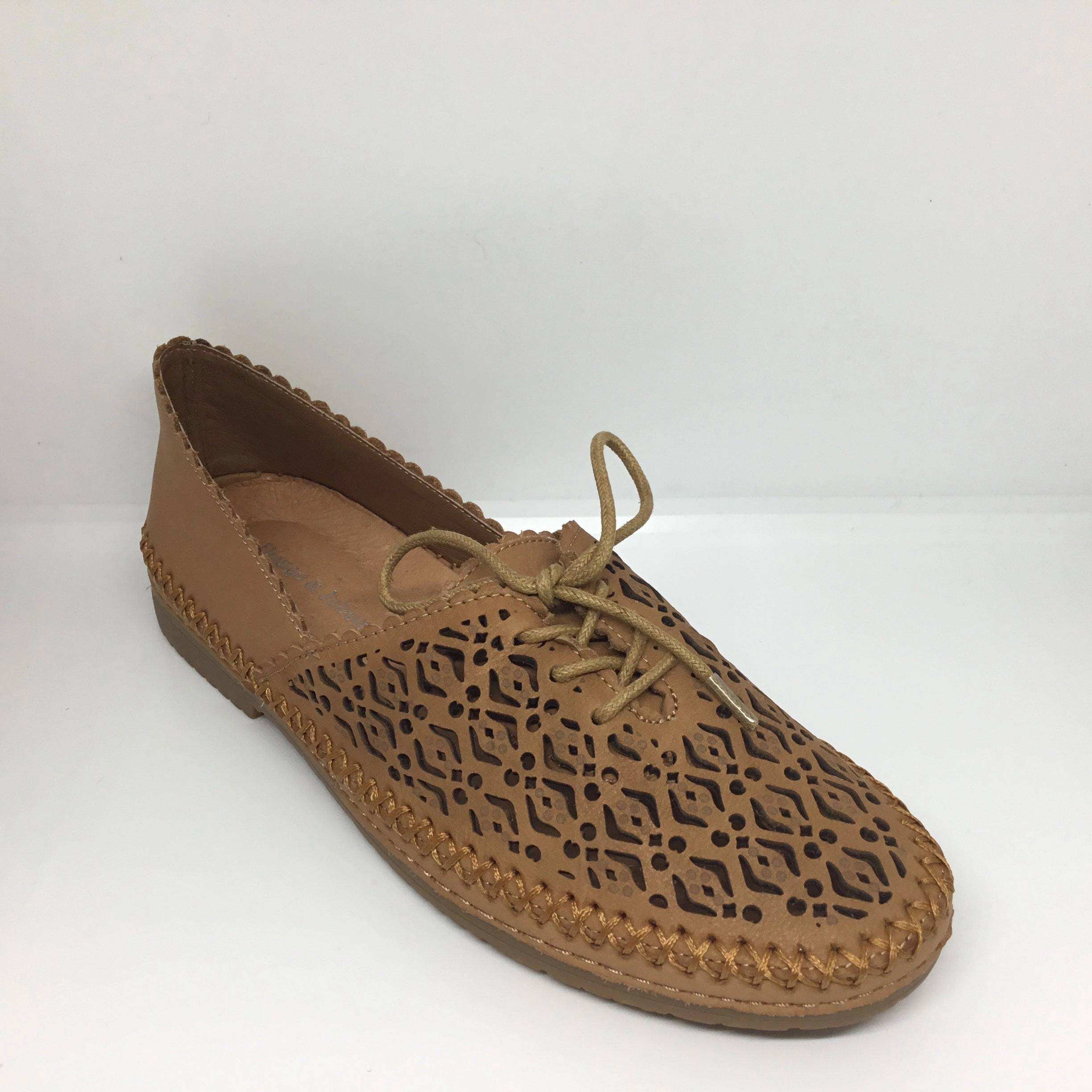 Django & Juliette Virlan Leather ~ Black ~ Navy ~ Tan ~ White ~ Rose Hop Hike