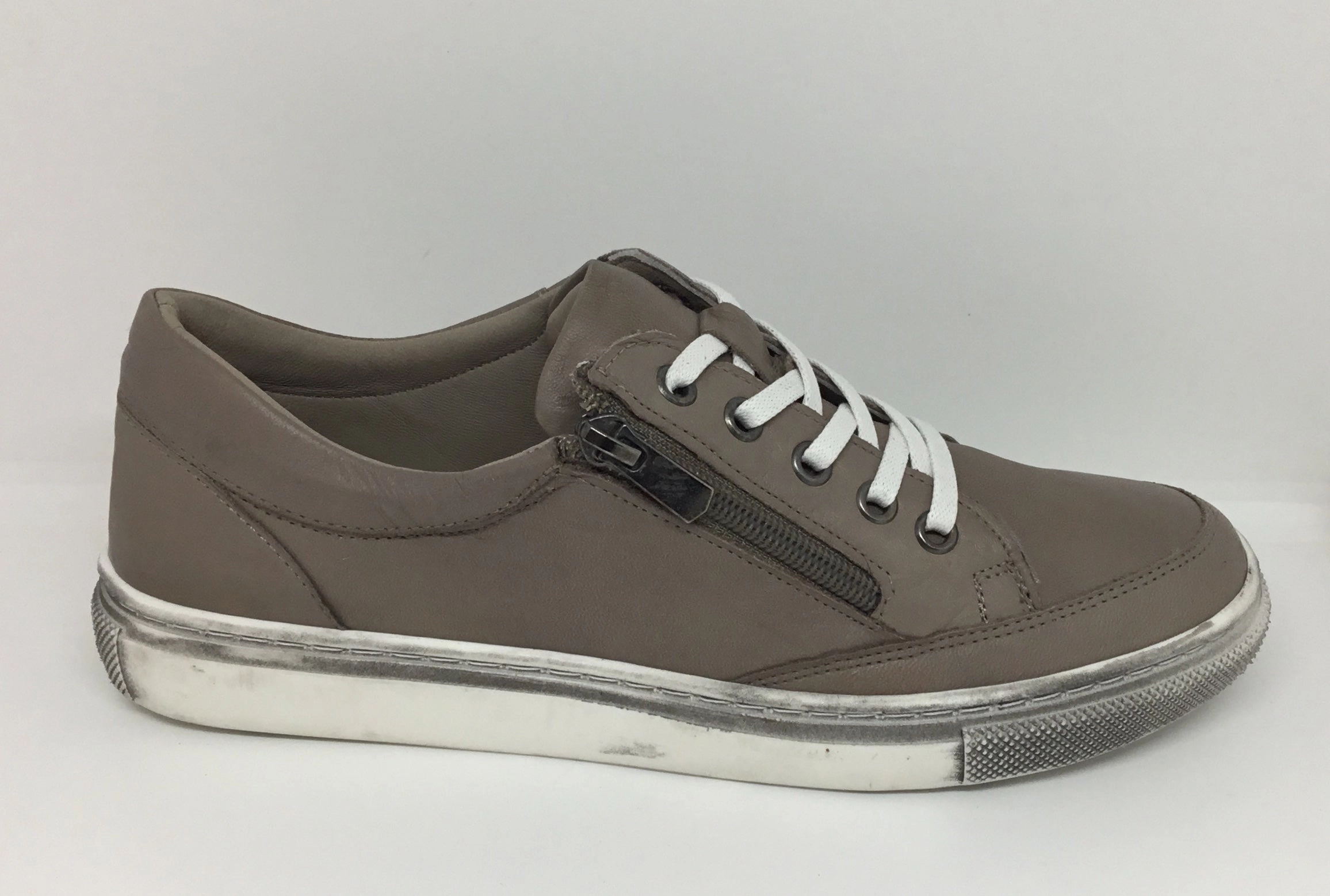 Sala Ronnie ~ Black ~ Tan ~ Taupe ~ White ~ Navy ~ Leather Zip Shoe Sun Hike Jump Step