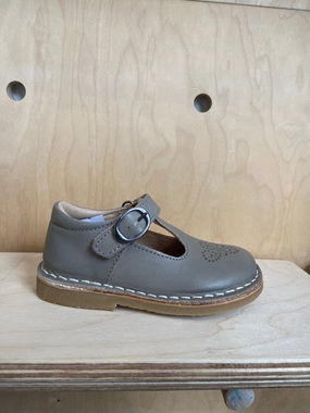 Asic Shoes Gel X Petasil: Susy T-Bar Velcro Shoes - Concrete Roma