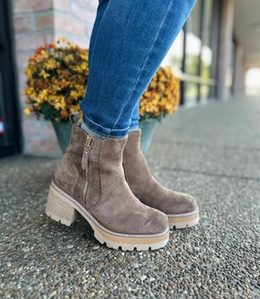 Adidas Shoes Chicago ASHER BOOTS