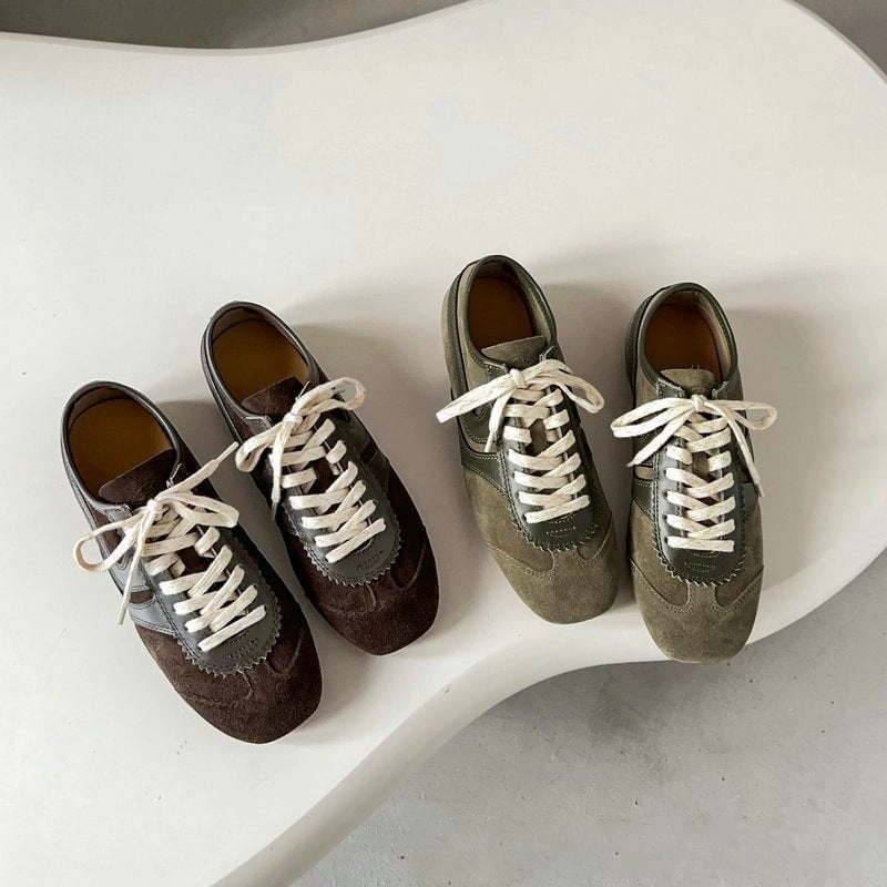 Handmade Soft Leather Colorful Sneakers for Women Lace Up Sneakers Designer Shoes Flat Closed Toe Wedding Shoes