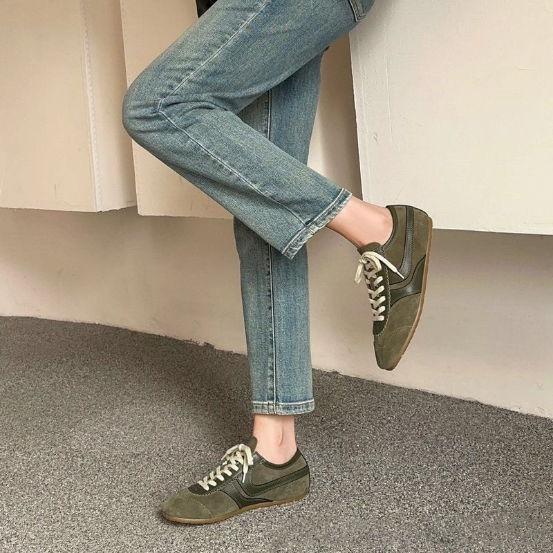 Handmade Soft Leather Colorful Sneakers for Women Lace Up Sneakers Designer Shoes Lightest Running Shoes For Flat Feet