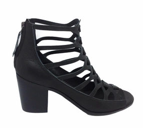 Top End Goright ~ Black ~ Tan ~ Flesh Youth Spark