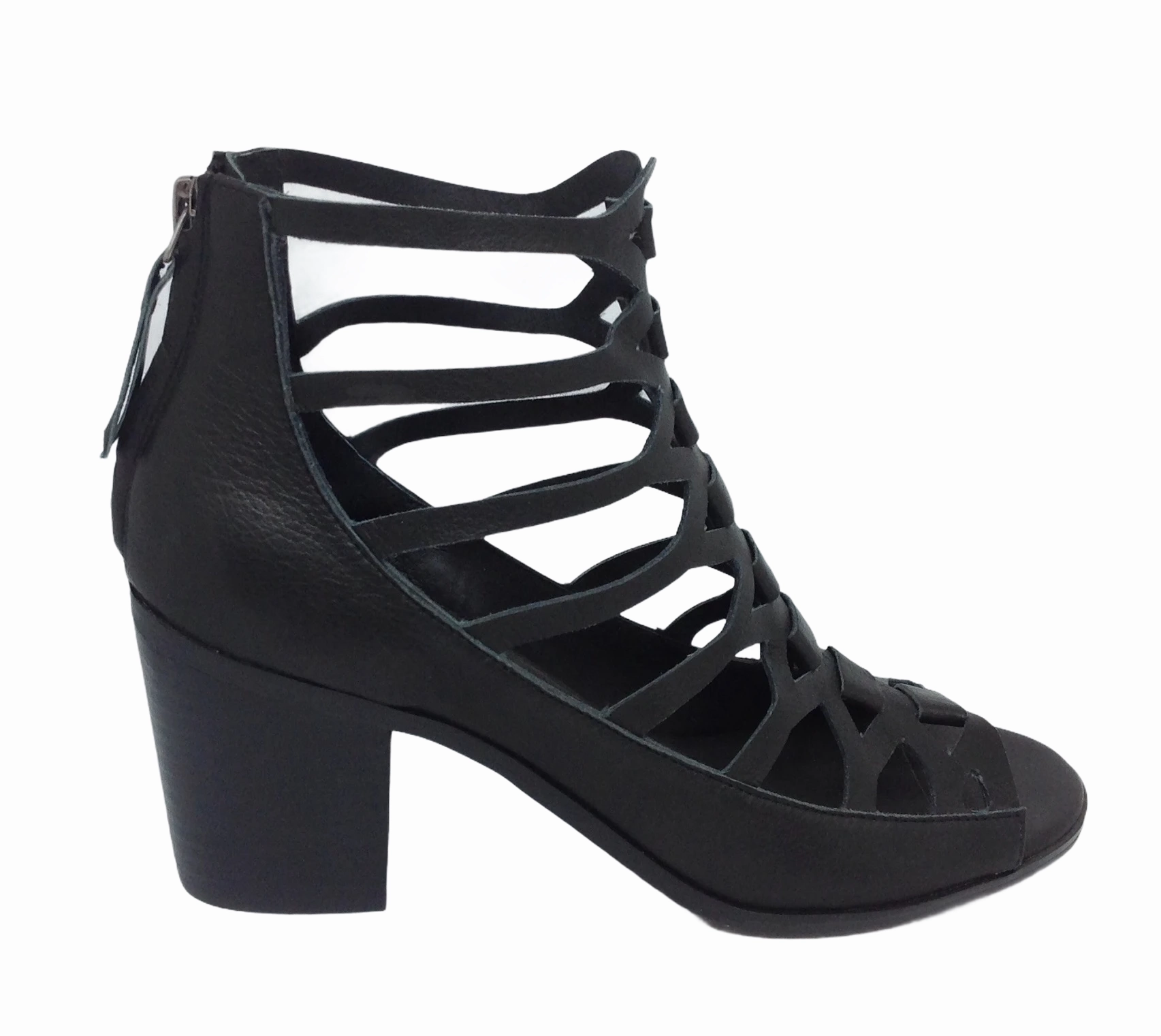 Top End Goright ~ Black ~ Tan ~ Flesh Youth Spark