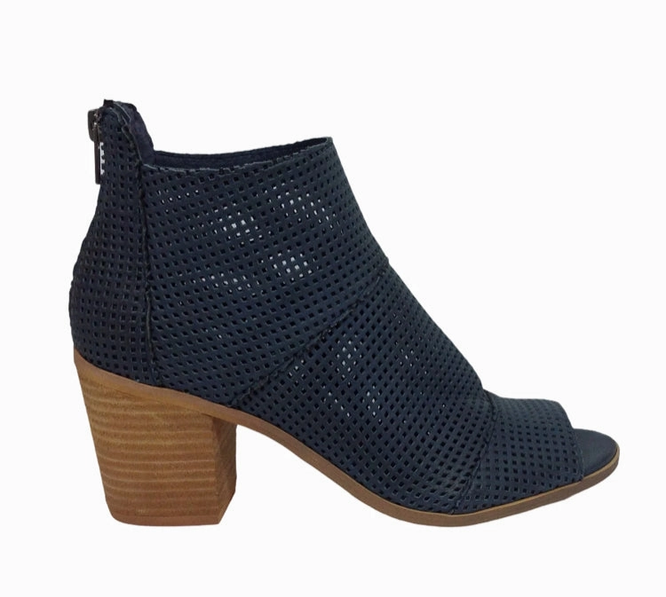 Top End Gulf ~ Black ~ Navy Easy Style