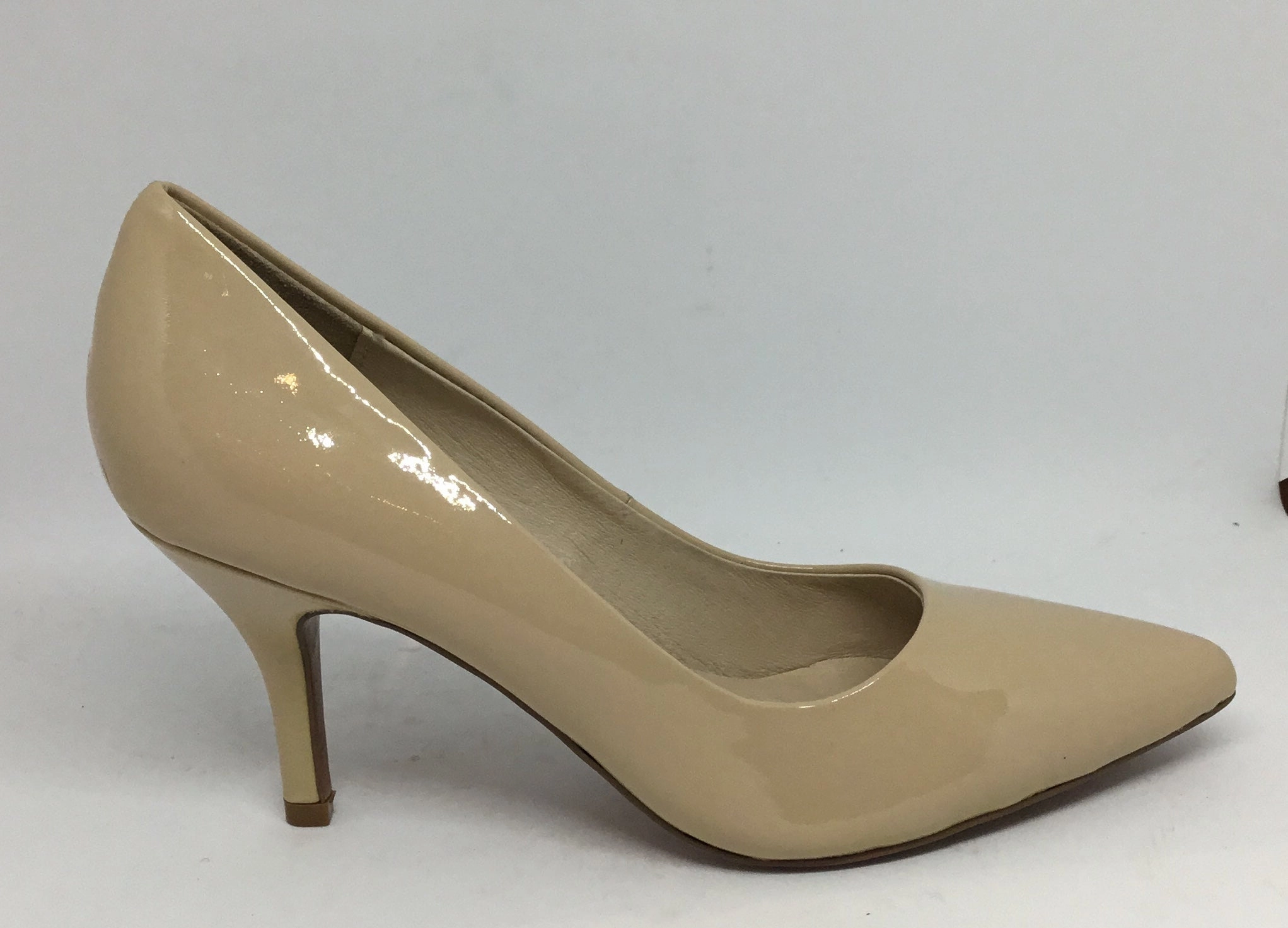 Fashion Forward Top End Kamil Nude Patent Heel