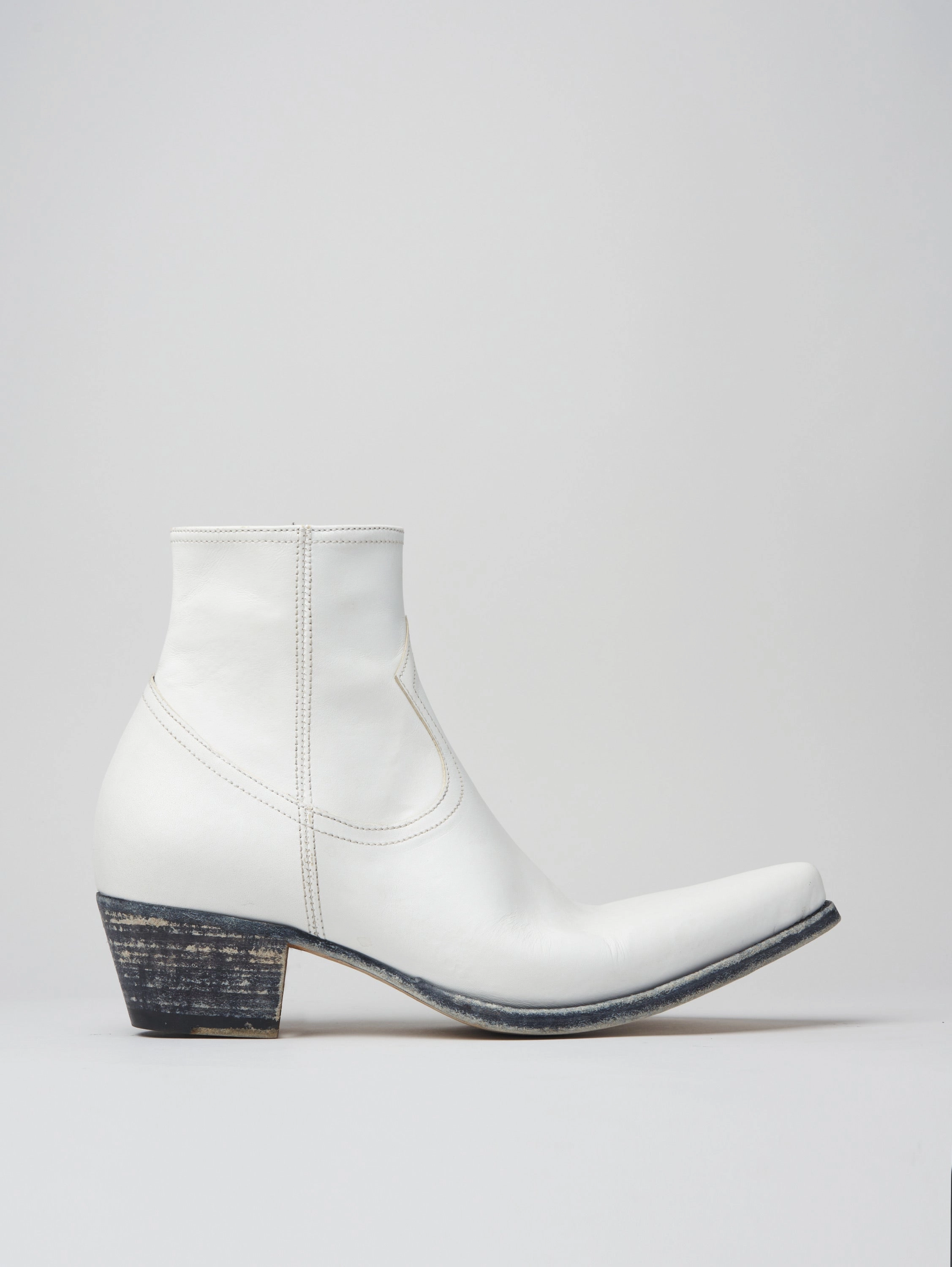 Leatherette Boots CLINT ANKLE BOOT IN DISTRESSED WHITE VACCHETTA LEATHER