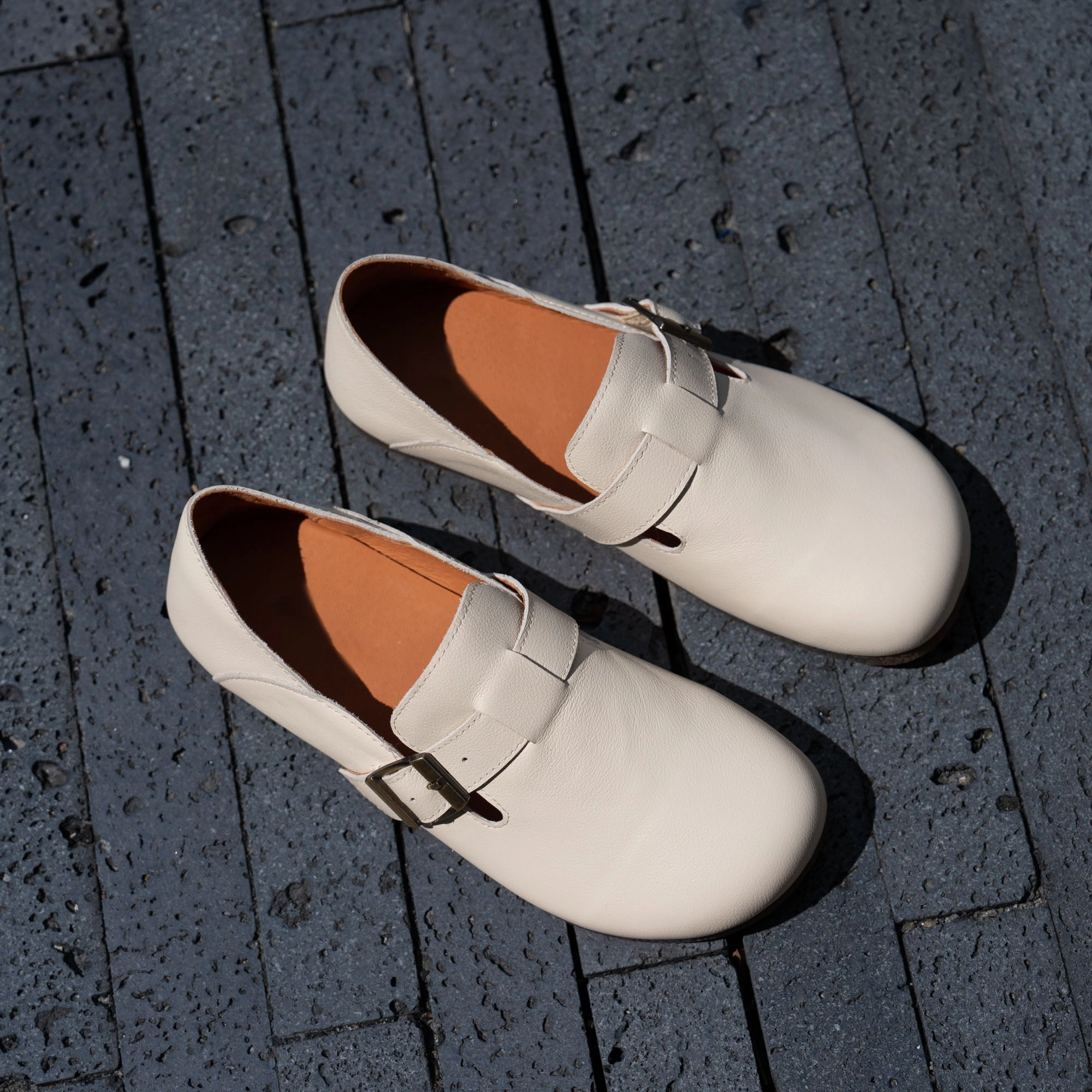 Casual Loafers Soft Leather Flat Slip on Loafers for Women Buckle-fastening Monk Shoes in Beige/Apricot/Black