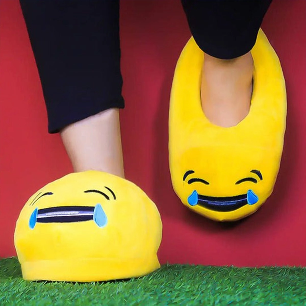 Kids Laughing Emoji Slipper Comfortable and Warmth Asics Venture Shoes