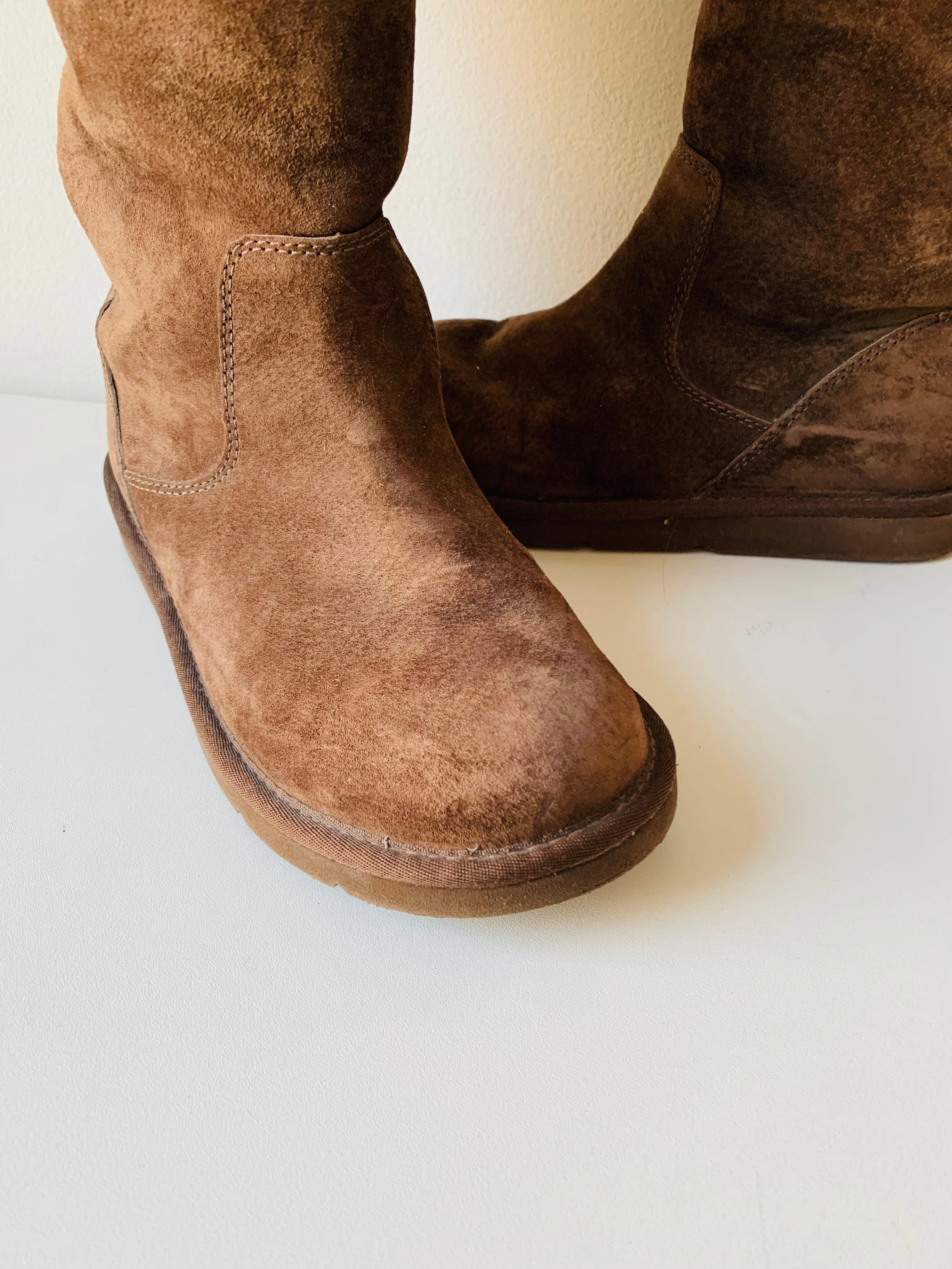 UGG Brown Suede Shearling Lined Tall Boots Size 7 Comfort Shoes Adidas