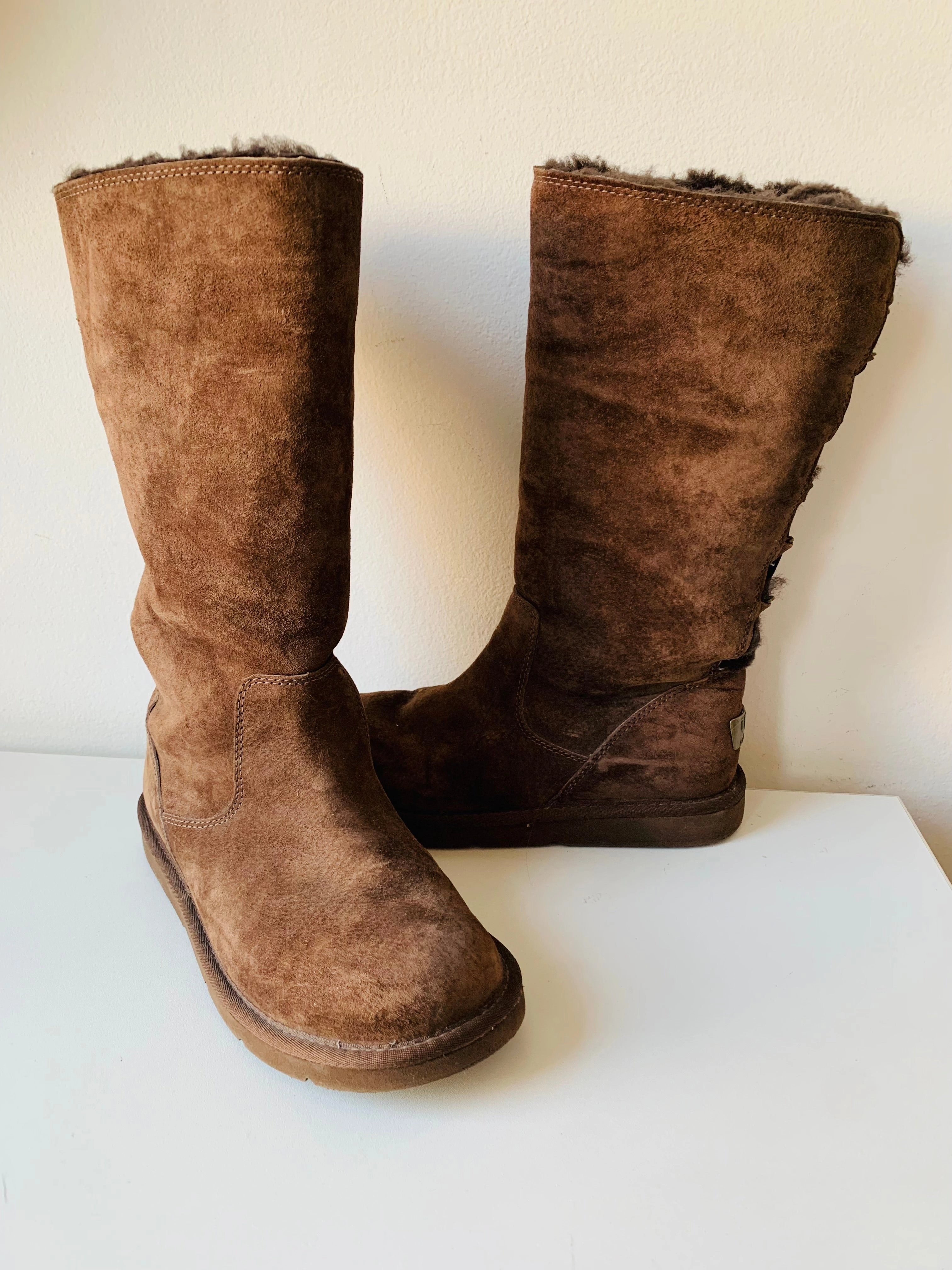 UGG Brown Suede Shearling Lined Tall Boots Size 7 Adidas Football Shoes X