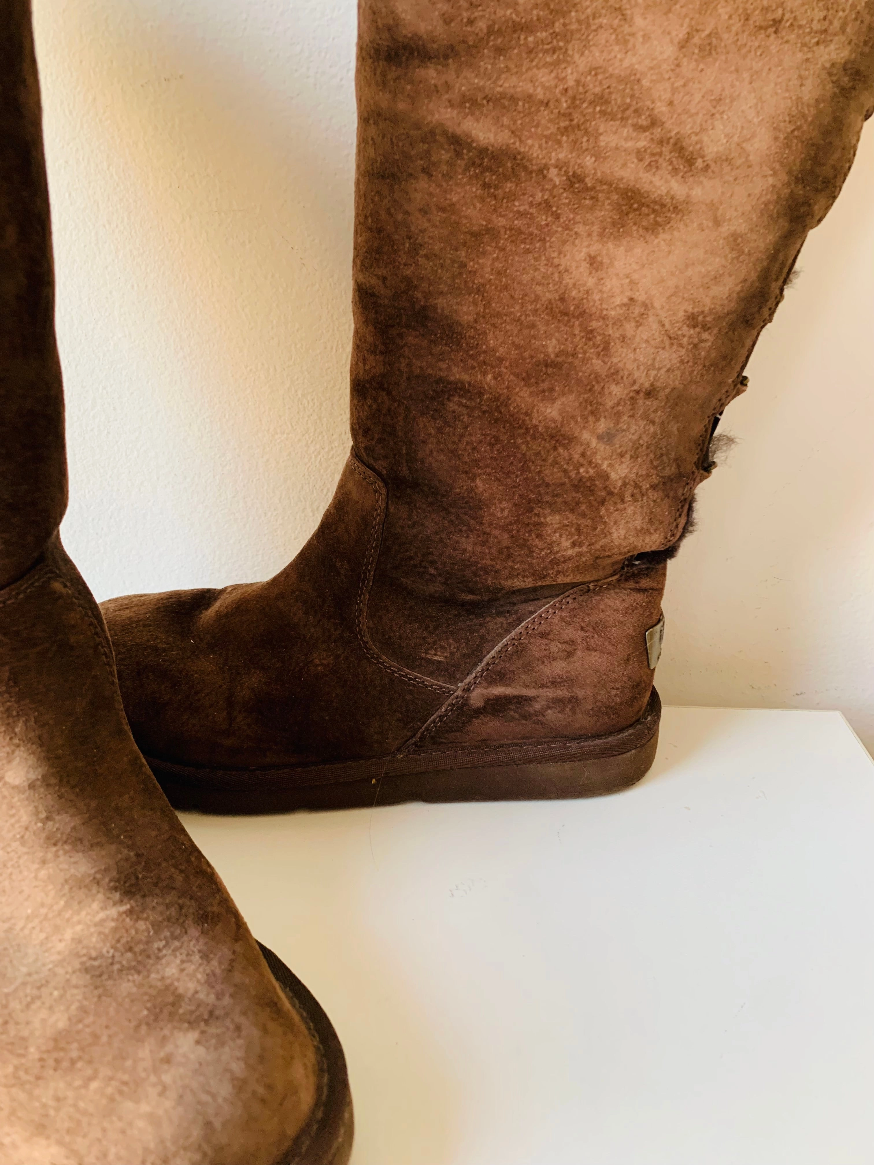 UGG Brown Suede Shearling Lined Tall Boots Size 7 Adidas Campus 00s Shoes