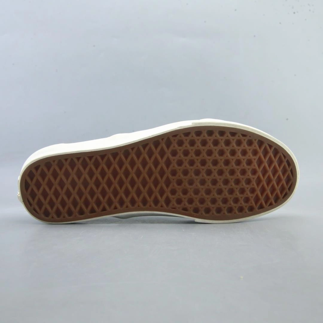 Waterproof Casual Dress Shoes VANS CLASSIC