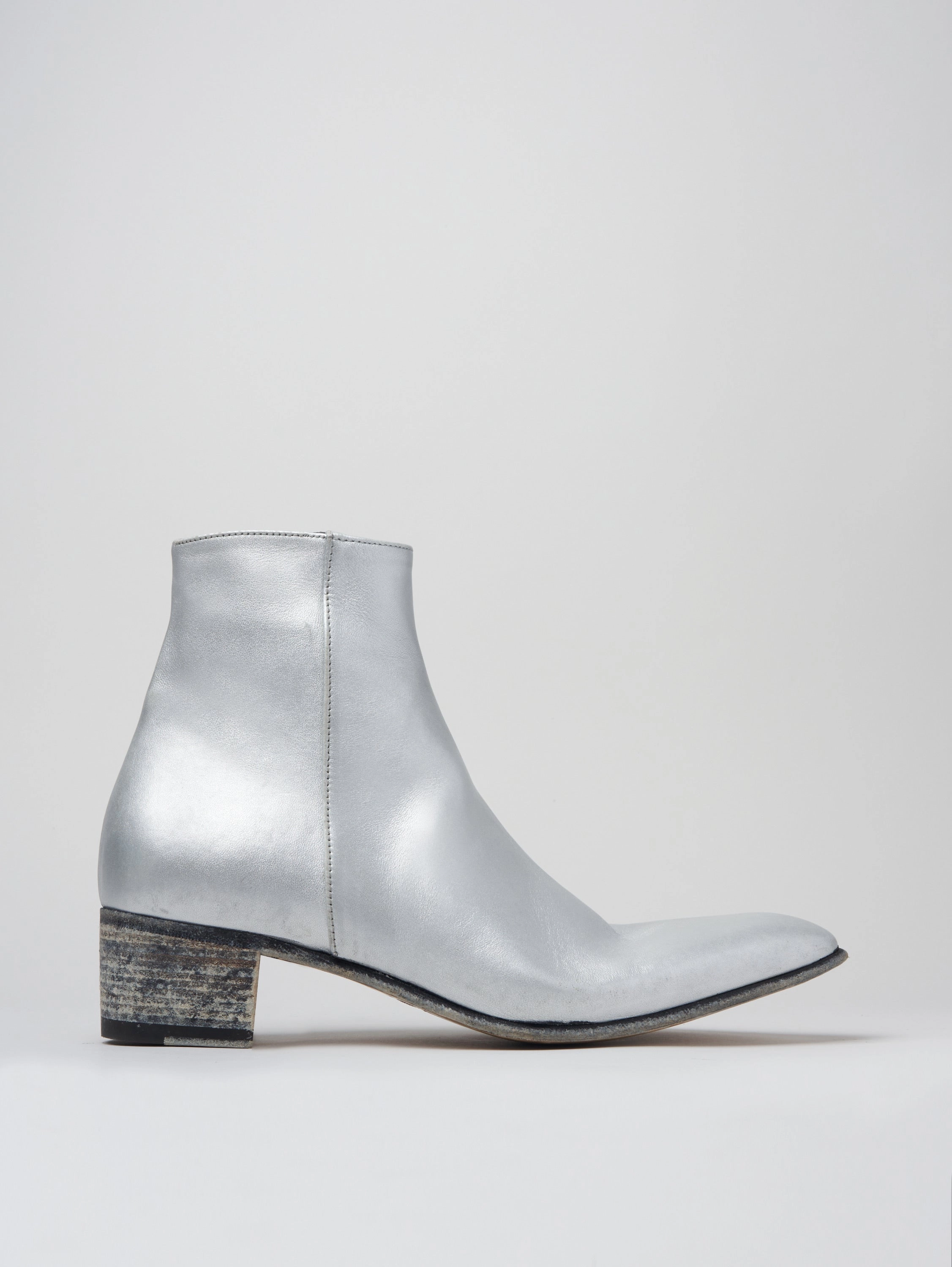 SONNY 40MM ANKLE BOOT IN DISTRESSED SILVER CALFSKIN Ride Snowboard Boots Anthem