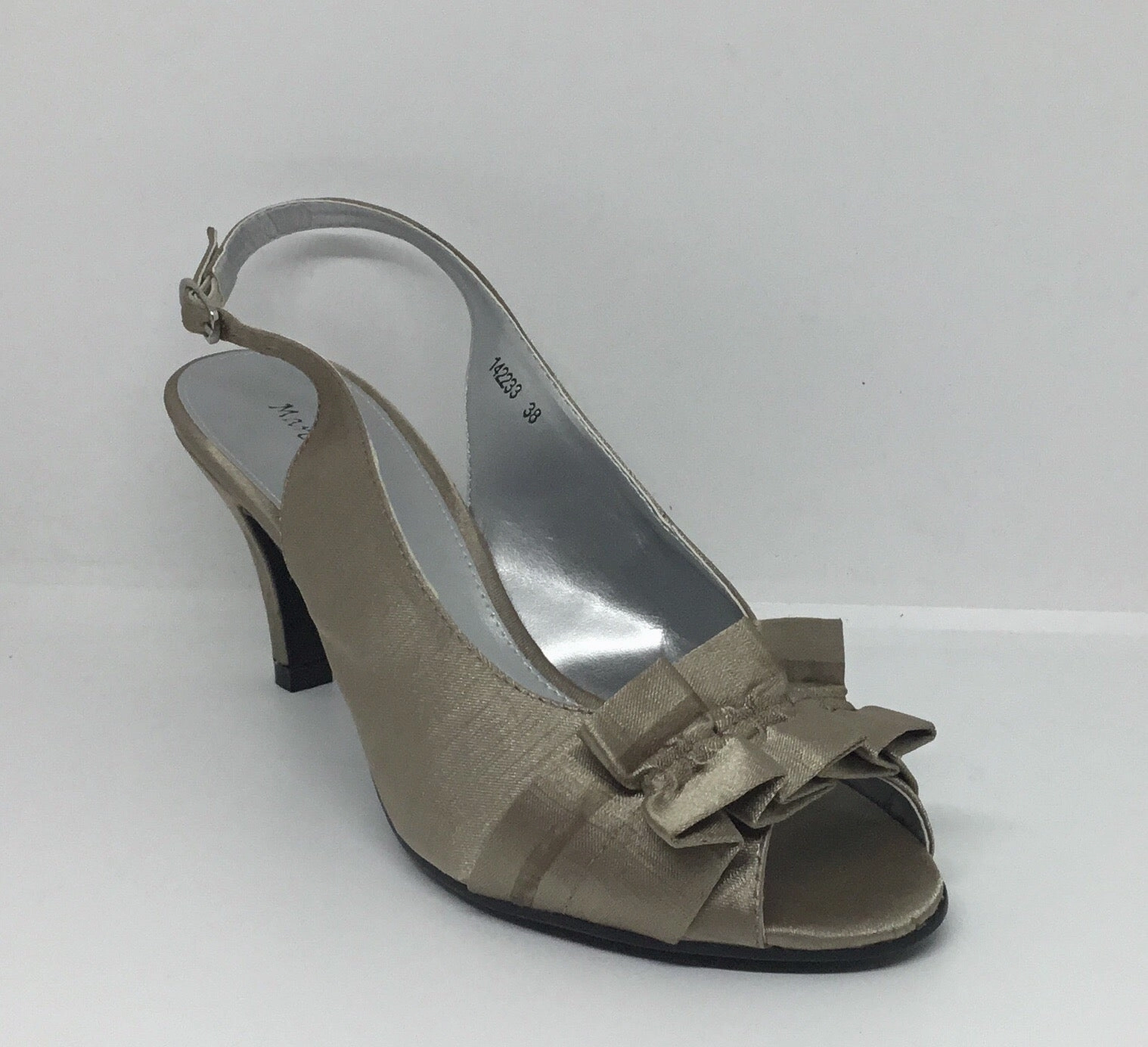 Minimalist Design Marco Santini Crispelle Taupe