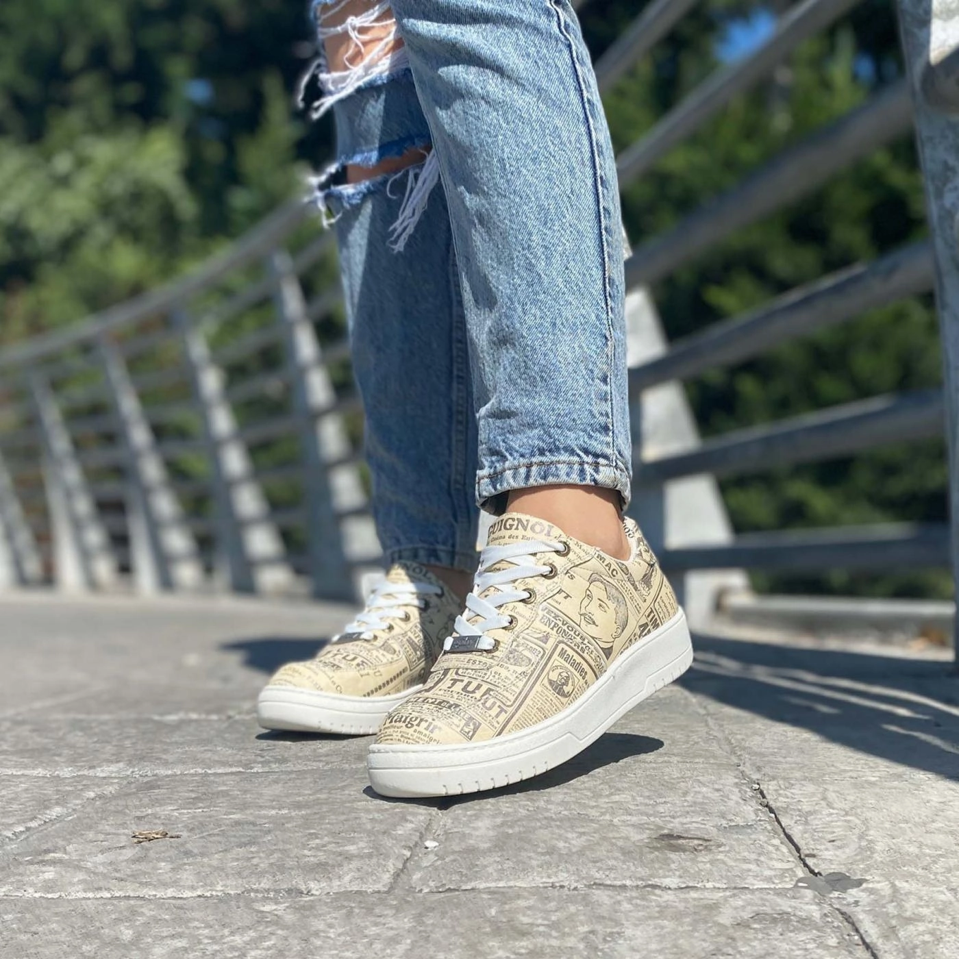 Wet Grip Sneaker Shoes ARX112