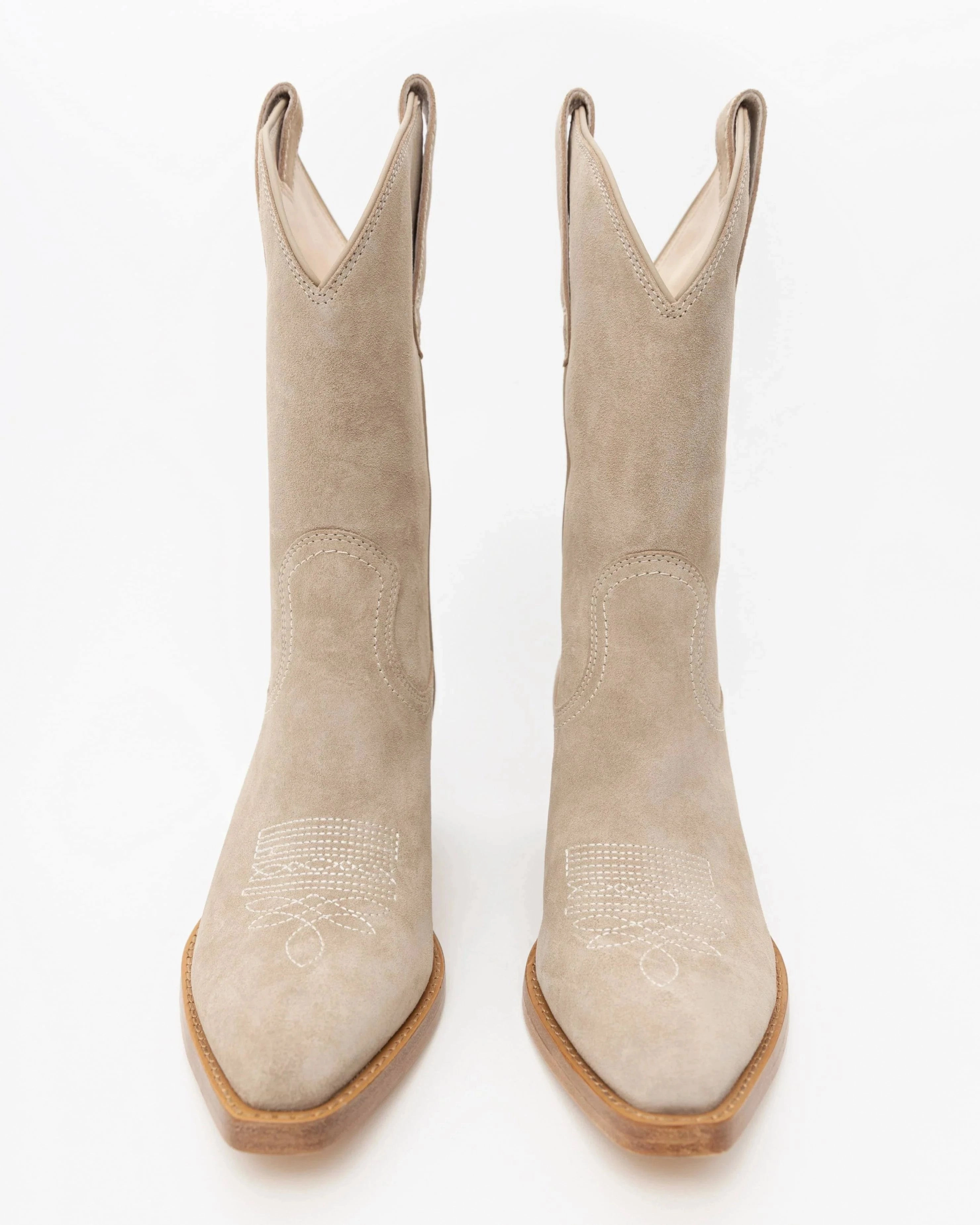 Winslow Boot in Sand Castle Adidas Tennis Shoes