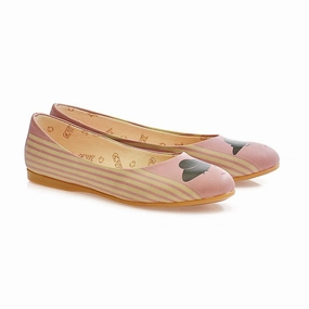 Woman in a Hat Ballerinas Shoes 1083 Long Walk