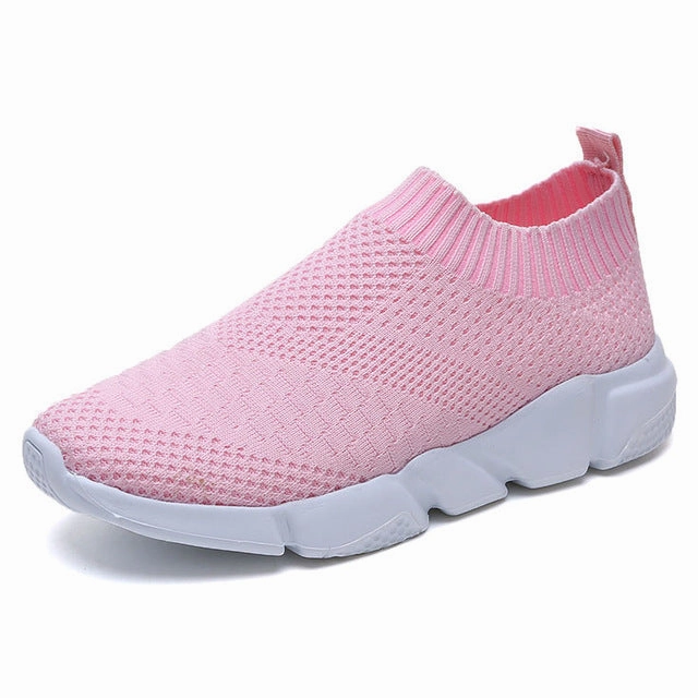 Women Shoes 2019 New Flyknit Sneakers Women Breathable Slip On Flat Shoes Soft Bottom White Sneakers Casual Women Flats Krasovki Flat Shoes Too Big