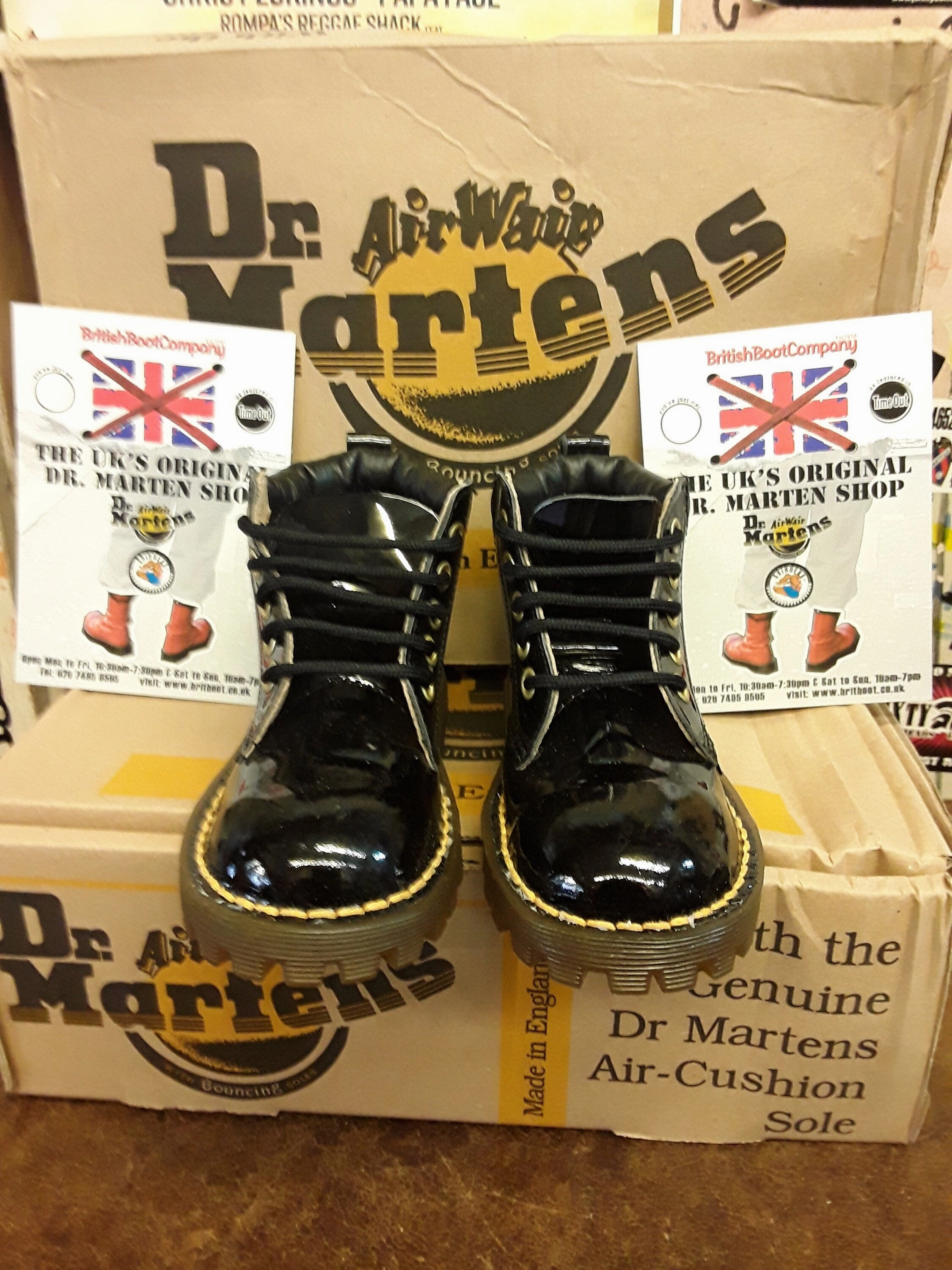 Obsidian Water Walking Boots Dr Martens Kids, Made in England 90's, Black Ankle Boots Patent, Size UK 8 / EUR26
