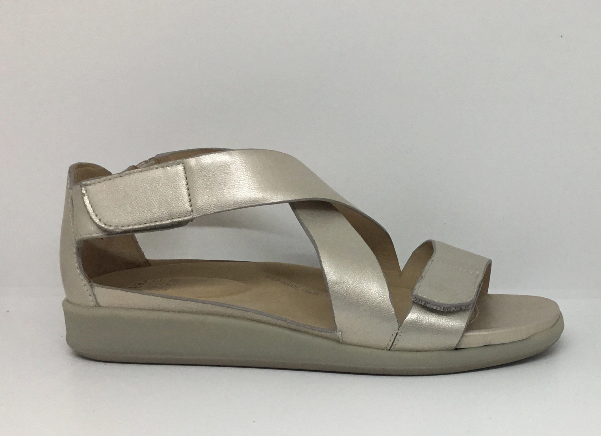 Ziera Innes ~ Rose Gold Leather Sporty Flip-flops